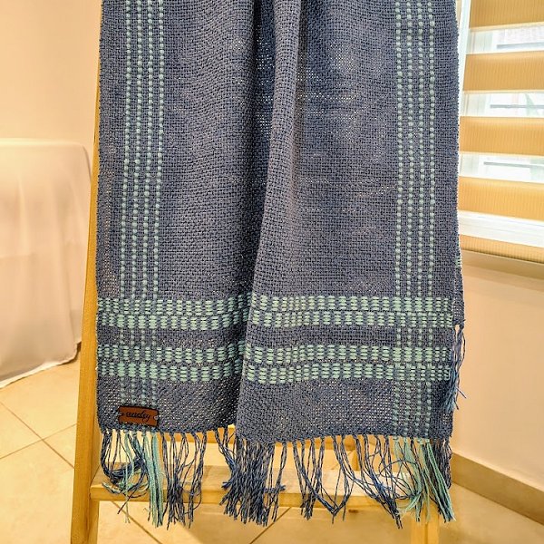 Pashmina Huenu tejidas en telar artesanales
